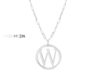 Naszyjnik z literą W
